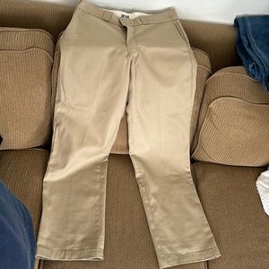 Men’s dickies original 874 work pants.  Like new, no tags.  I think a 32x32.